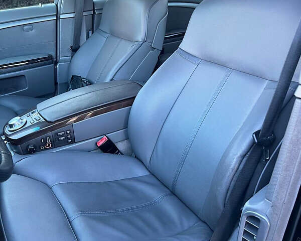 Черный БМВ 7 Серия, объемом двигателя 4.4 л и пробегом 196 тыс. км за 7200 $, фото 44 на Automoto.ua