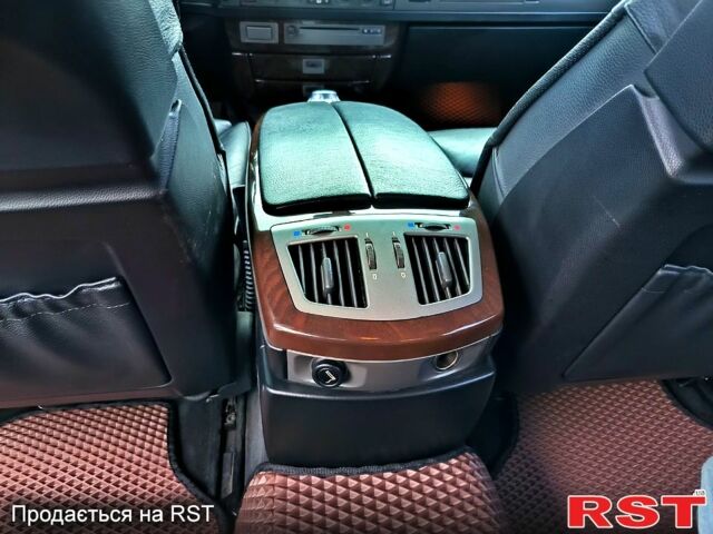 Чорний БМВ 7 Серія, об'ємом двигуна 4.4 л та пробігом 410 тис. км за 7700 $, фото 6 на Automoto.ua