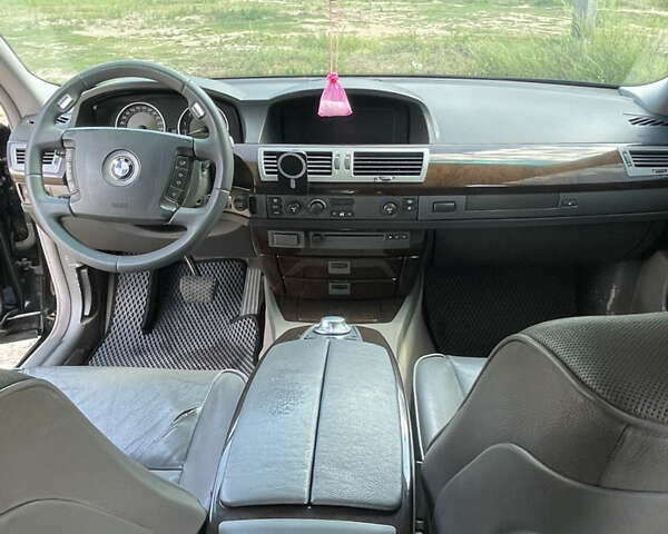 Чорний БМВ 7 Серія, об'ємом двигуна 2.98 л та пробігом 295 тис. км за 7000 $, фото 9 на Automoto.ua