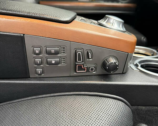Черный БМВ 7 Серия, объемом двигателя 2.99 л и пробегом 306 тыс. км за 6700 $, фото 10 на Automoto.ua