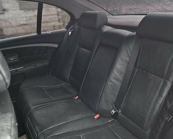 Черный БМВ 7 Серия, объемом двигателя 3.6 л и пробегом 300 тыс. км за 2700 $, фото 11 на Automoto.ua