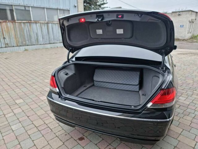 Чорний БМВ 7 Серія, об'ємом двигуна 3 л та пробігом 260 тис. км за 10900 $, фото 12 на Automoto.ua
