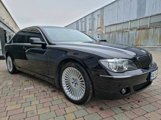 Чорний БМВ 7 Серія, об'ємом двигуна 3 л та пробігом 260 тис. км за 10900 $, фото 9 на Automoto.ua