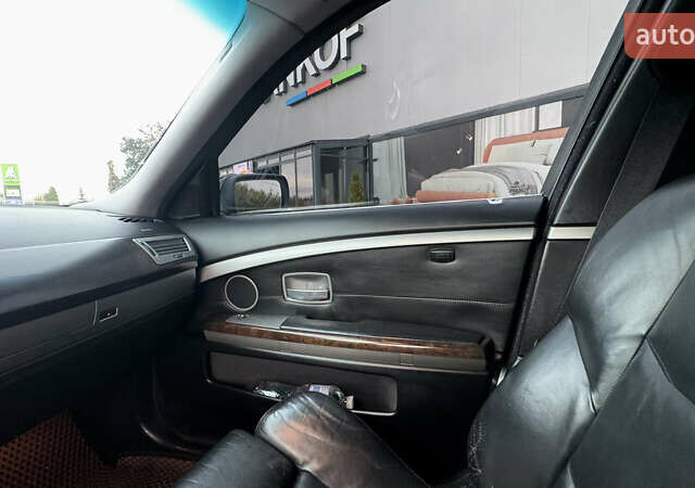 Черный БМВ 7 Серия, объемом двигателя 3 л и пробегом 383 тыс. км за 8900 $, фото 8 на Automoto.ua