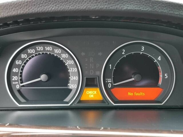 Чорний БМВ 7 Серія, об'ємом двигуна 3 л та пробігом 260 тис. км за 10900 $, фото 19 на Automoto.ua