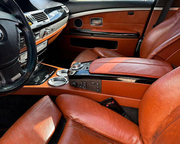 Черный БМВ 7 Серия, объемом двигателя 4 л и пробегом 403 тыс. км за 8500 $, фото 25 на Automoto.ua