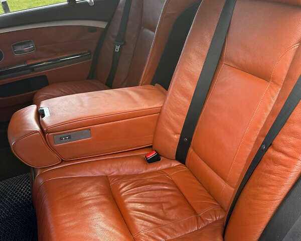 Черный БМВ 7 Серия, объемом двигателя 4 л и пробегом 403 тыс. км за 8500 $, фото 27 на Automoto.ua