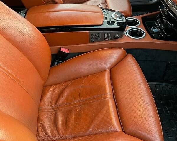 Черный БМВ 7 Серия, объемом двигателя 4.8 л и пробегом 310 тыс. км за 11550 $, фото 6 на Automoto.ua