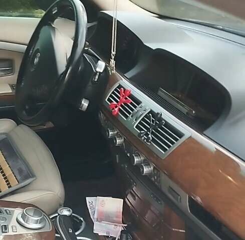 Чорний БМВ 7 Серія, об'ємом двигуна 3.98 л та пробігом 265 тис. км за 5000 $, фото 1 на Automoto.ua