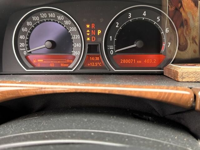 Чорний БМВ 7 Серія, об'ємом двигуна 3 л та пробігом 280 тис. км за 9800 $, фото 3 на Automoto.ua