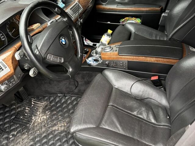 Чорний БМВ 7 Серія, об'ємом двигуна 3 л та пробігом 280 тис. км за 9800 $, фото 7 на Automoto.ua