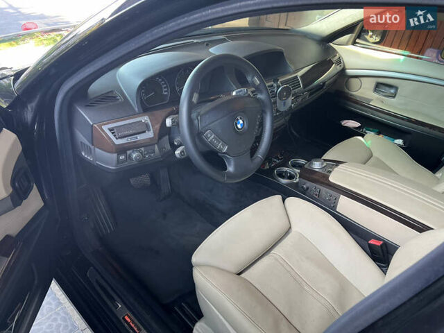 Черный БМВ 7 Серия, объемом двигателя 4.8 л и пробегом 278 тыс. км за 10500 $, фото 11 на Automoto.ua