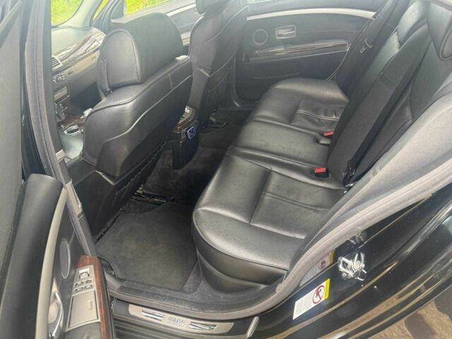 Чорний БМВ 7 Серія, об'ємом двигуна 4 л та пробігом 210 тис. км за 7700 $, фото 11 на Automoto.ua