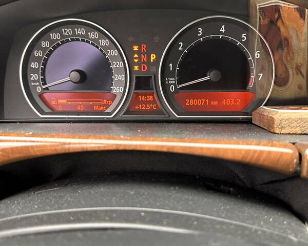 Черный БМВ 7 Серия, объемом двигателя 3 л и пробегом 280 тыс. км за 9800 $, фото 5 на Automoto.ua