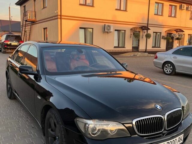 Черный БМВ 7 Серия, объемом двигателя 4.8 л и пробегом 310 тыс. км за 11550 $, фото 1 на Automoto.ua