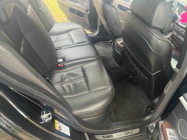 Чорний БМВ 7 Серія, об'ємом двигуна 4 л та пробігом 210 тис. км за 7700 $, фото 12 на Automoto.ua