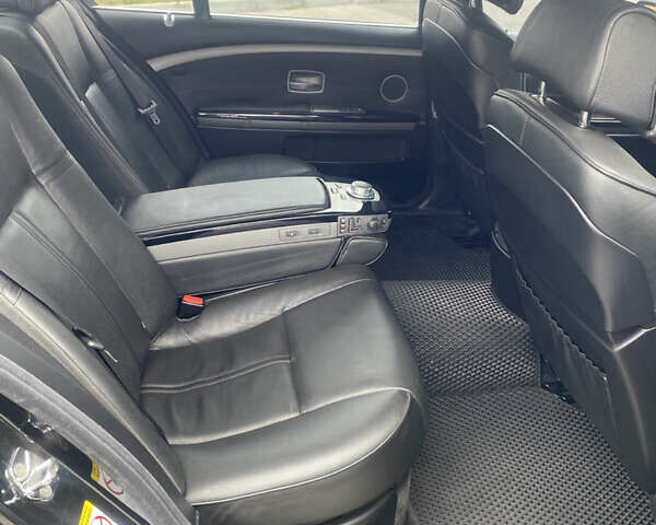 Чорний БМВ 7 Серія, об'ємом двигуна 4.8 л та пробігом 370 тис. км за 12400 $, фото 27 на Automoto.ua