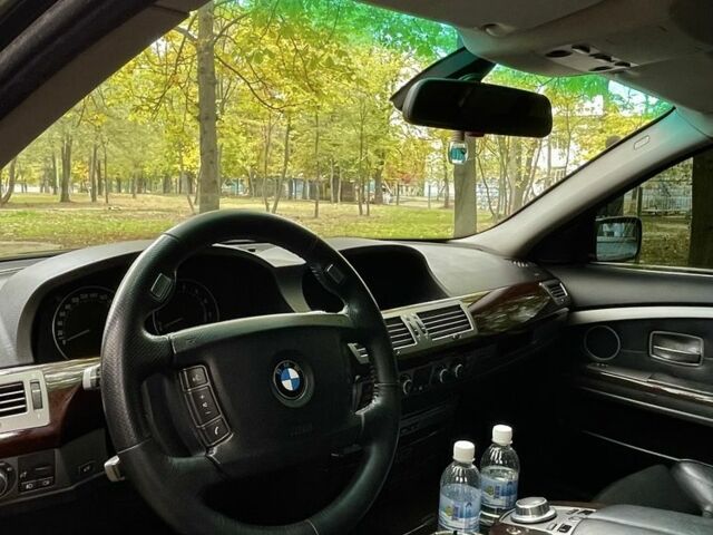 Черный БМВ 7 Серия, объемом двигателя 3 л и пробегом 250 тыс. км за 9000 $, фото 4 на Automoto.ua