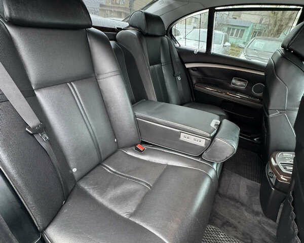 Чорний БМВ 7 Серія, об'ємом двигуна 2.99 л та пробігом 356 тис. км за 8800 $, фото 18 на Automoto.ua