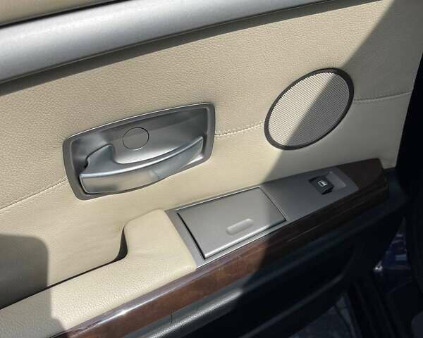 Черный БМВ 7 Серия, объемом двигателя 4.5 л и пробегом 215 тыс. км за 16000 $, фото 23 на Automoto.ua