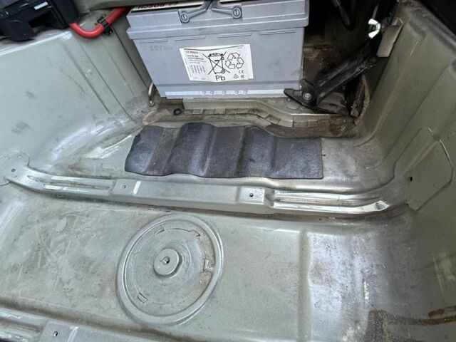 Черный БМВ 7 Серия, объемом двигателя 4.8 л и пробегом 262 тыс. км за 7350 $, фото 23 на Automoto.ua