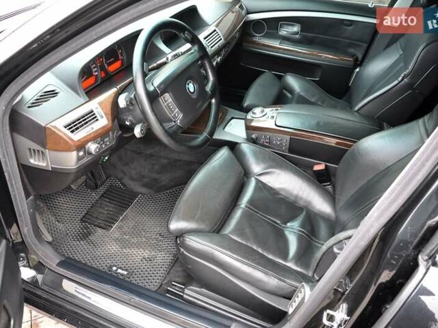 Черный БМВ 7 Серия, объемом двигателя 4.8 л и пробегом 270 тыс. км за 7400 $, фото 16 на Automoto.ua