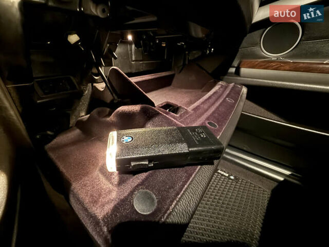 Черный БМВ 7 Серия, объемом двигателя 4.8 л и пробегом 270 тыс. км за 7350 $, фото 33 на Automoto.ua