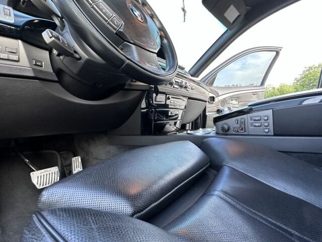 Черный БМВ 7 Серия, объемом двигателя 0.48 л и пробегом 203 тыс. км за 11800 $, фото 8 на Automoto.ua