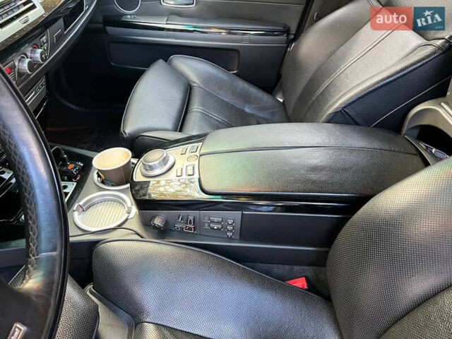 Черный БМВ 7 Серия, объемом двигателя 4.8 л и пробегом 205 тыс. км за 9000 $, фото 25 на Automoto.ua