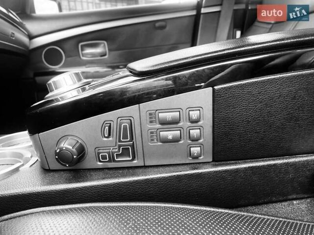 Чорний БМВ 7 Серія, об'ємом двигуна 4.8 л та пробігом 370 тис. км за 12400 $, фото 9 на Automoto.ua