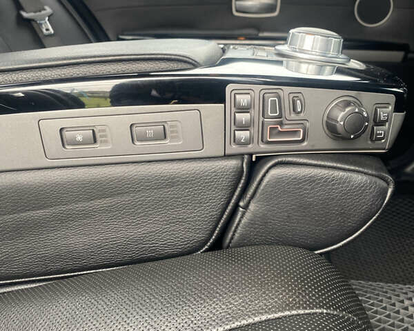 Чорний БМВ 7 Серія, об'ємом двигуна 4.8 л та пробігом 370 тис. км за 12400 $, фото 26 на Automoto.ua