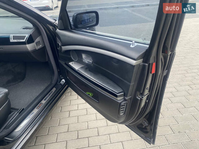 Чорний БМВ 7 Серія, об'ємом двигуна 4.8 л та пробігом 370 тис. км за 12400 $, фото 24 на Automoto.ua