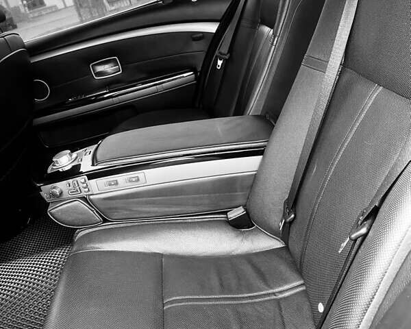 Чорний БМВ 7 Серія, об'ємом двигуна 4.8 л та пробігом 370 тис. км за 12400 $, фото 12 на Automoto.ua