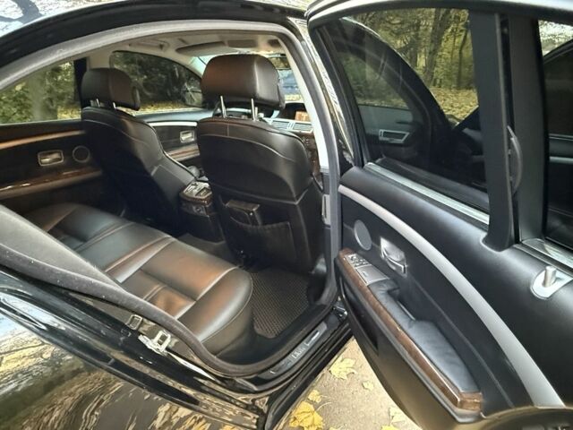 Черный БМВ 7 Серия, объемом двигателя 4.8 л и пробегом 262 тыс. км за 7350 $, фото 10 на Automoto.ua