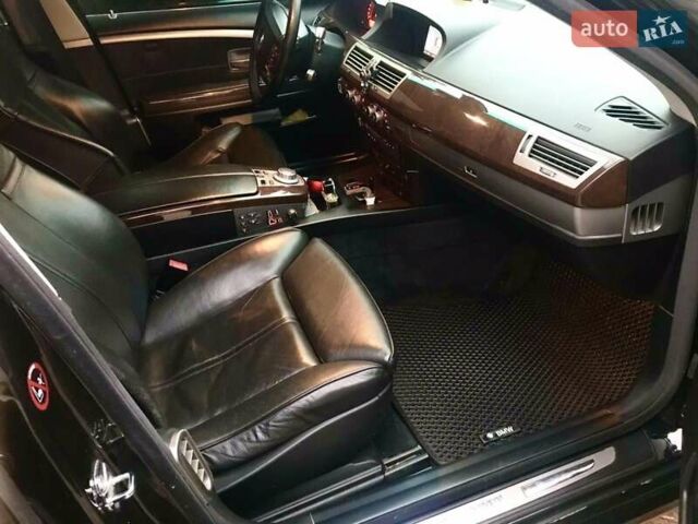 Черный БМВ 7 Серия, объемом двигателя 4.8 л и пробегом 283 тыс. км за 7000 $, фото 2 на Automoto.ua