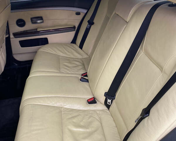 Черный БМВ 7 Серия, объемом двигателя 4.5 л и пробегом 282 тыс. км за 8499 $, фото 14 на Automoto.ua