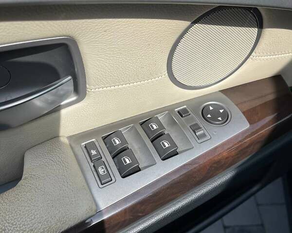 Черный БМВ 7 Серия, объемом двигателя 4.5 л и пробегом 215 тыс. км за 16000 $, фото 9 на Automoto.ua