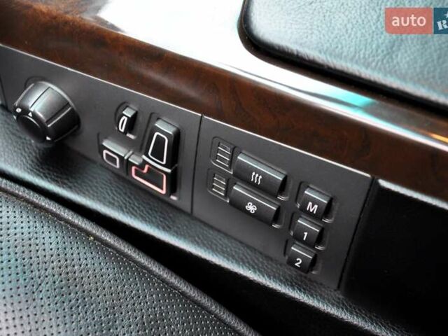 Черный БМВ 7 Серия, объемом двигателя 4.8 л и пробегом 270 тыс. км за 7400 $, фото 33 на Automoto.ua