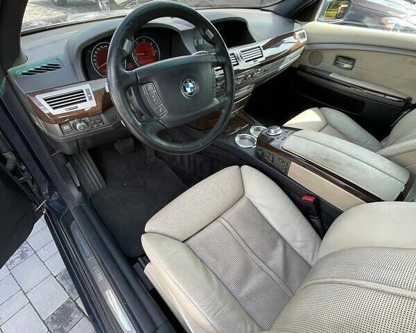 Черный БМВ 7 Серия, объемом двигателя 4.5 л и пробегом 215 тыс. км за 16000 $, фото 7 на Automoto.ua