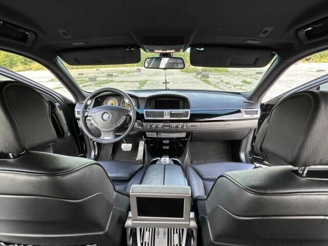 Чорний БМВ 7 Серія, об'ємом двигуна 4.8 л та пробігом 205 тис. км за 10000 $, фото 6 на Automoto.ua