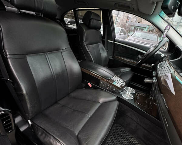 Чорний БМВ 7 Серія, об'ємом двигуна 2.99 л та пробігом 356 тис. км за 8800 $, фото 20 на Automoto.ua