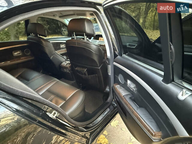 Черный БМВ 7 Серия, объемом двигателя 4.8 л и пробегом 270 тыс. км за 7350 $, фото 23 на Automoto.ua
