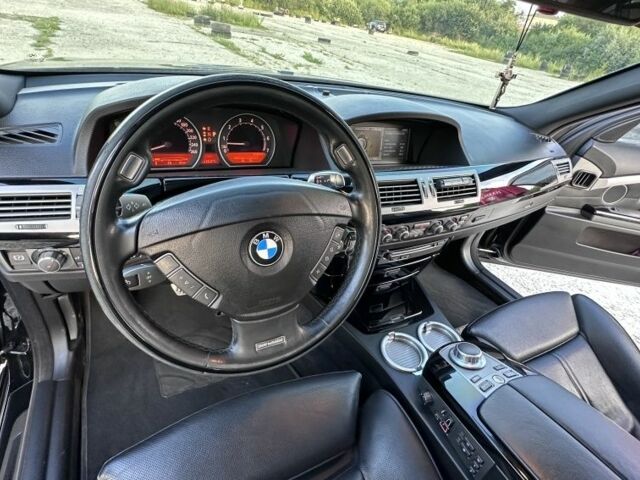 Чорний БМВ 7 Серія, об'ємом двигуна 4.8 л та пробігом 205 тис. км за 10000 $, фото 12 на Automoto.ua