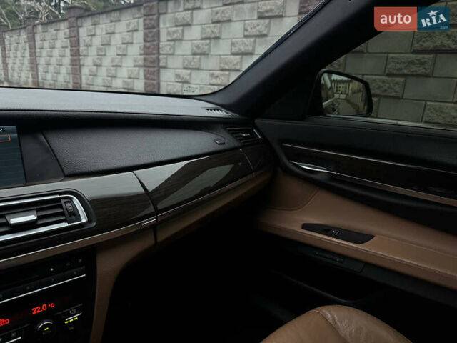 Чорний БМВ 7 Серія, об'ємом двигуна 2.99 л та пробігом 259 тис. км за 12999 $, фото 44 на Automoto.ua