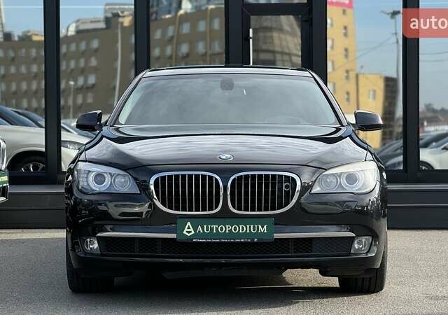 Чорний БМВ 7 Серія, об'ємом двигуна 4.4 л та пробігом 141 тис. км за 13500 $, фото 1 на Automoto.ua