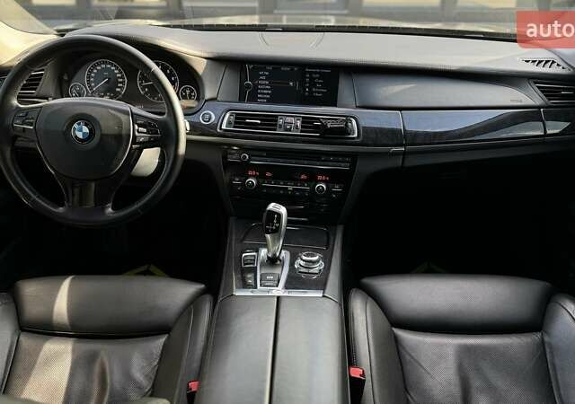 Чорний БМВ 7 Серія, об'ємом двигуна 4.4 л та пробігом 141 тис. км за 13500 $, фото 28 на Automoto.ua