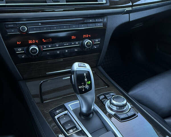 Чорний БМВ 7 Серія, об'ємом двигуна 2.98 л та пробігом 207 тис. км за 13999 $, фото 46 на Automoto.ua