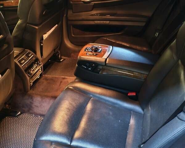 Черный БМВ 7 Серия, объемом двигателя 4.4 л и пробегом 276 тыс. км за 9300 $, фото 7 на Automoto.ua