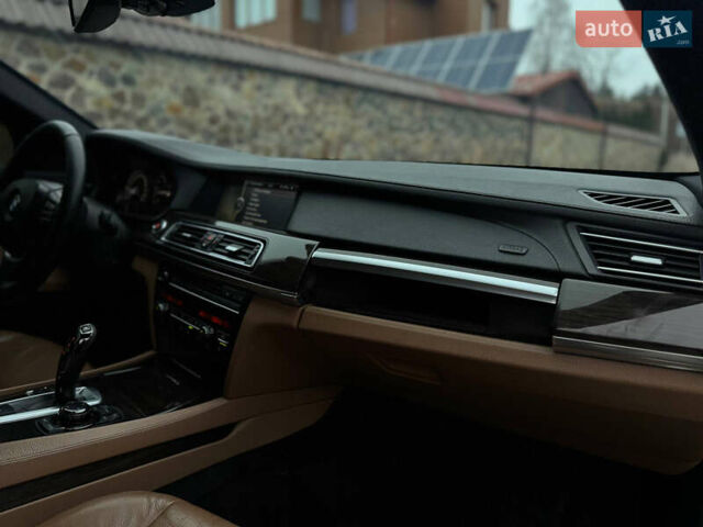 Чорний БМВ 7 Серія, об'ємом двигуна 2.99 л та пробігом 259 тис. км за 12999 $, фото 39 на Automoto.ua