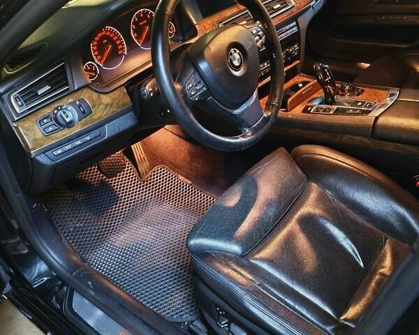 Черный БМВ 7 Серия, объемом двигателя 4.4 л и пробегом 276 тыс. км за 9300 $, фото 8 на Automoto.ua